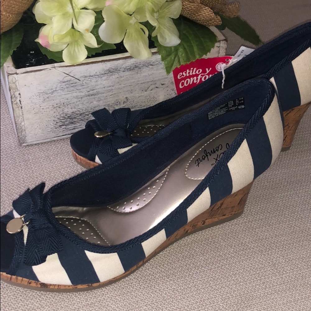 Navy & White striped wedges